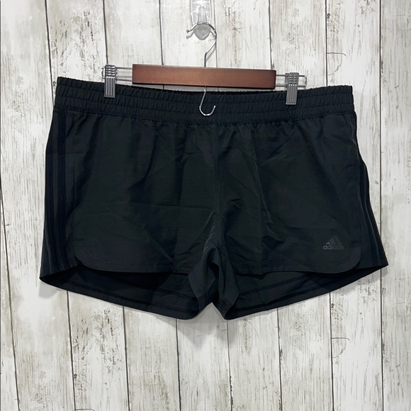 Adidas Pacer Short 3” inseam Stripe Heather Black Size XL NWT - Picture 1 of 5